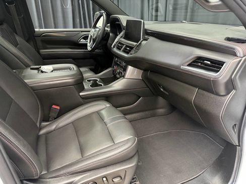 Used 2022 Chevrolet Suburban RST w/ Luxury Package AWD/4WD image 23