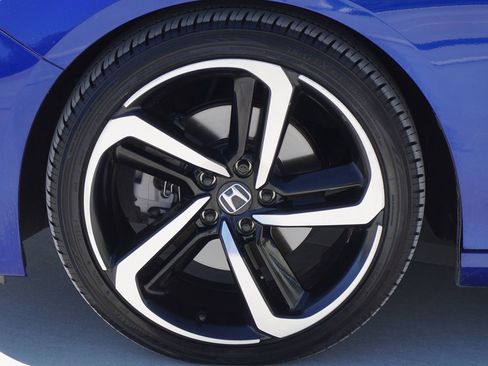 Used 2019 Honda Accord Sport image 4