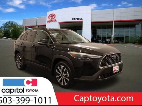 Used 2024 Toyota Corolla Cross XLE w/ Convenience Package AWD/4WD image 1