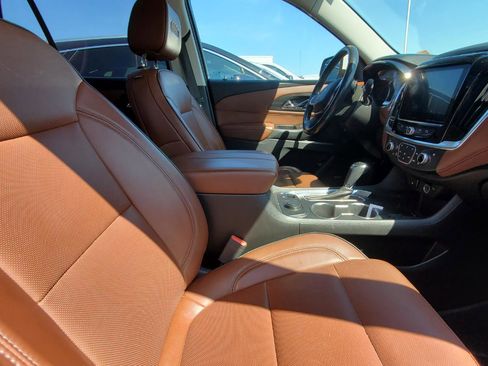 Used 2019 Chevrolet Traverse High Country w/ LPO, Floor Liner Package AWD/4WD image 4