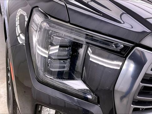 Used 2023 GMC Yukon XL AT4 w/ Technology Package AWD/4WD image 26