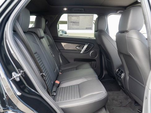 Certified 2025 Land Rover Discovery Sport Dynamic SE AWD/4WD image 24