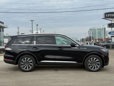 New 2026 Lincoln Aviator AWD image 2
