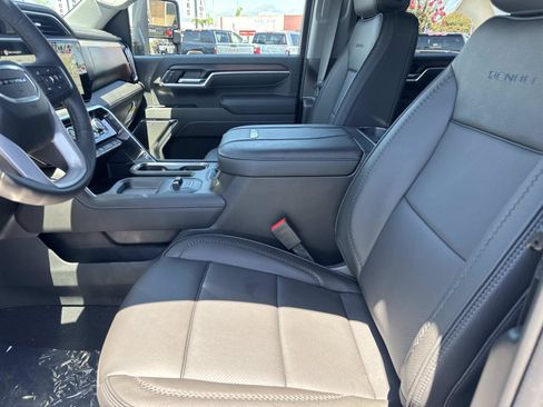 New 2026 GMC Sierra 2500 Denali w/ Denali Reserve Package AWD/4WD image 24