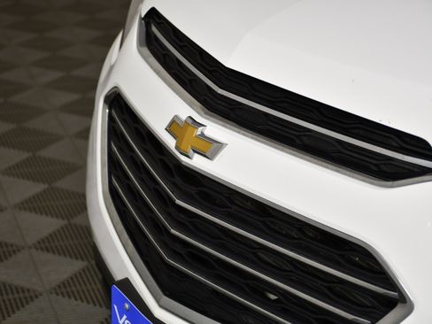 Used 2017 Chevrolet Equinox LT w/ Convenience Package AWD/4WD image 11