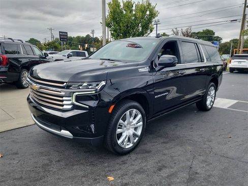 Used 2021 Chevrolet Suburban High Country w/ Premium Package image 5