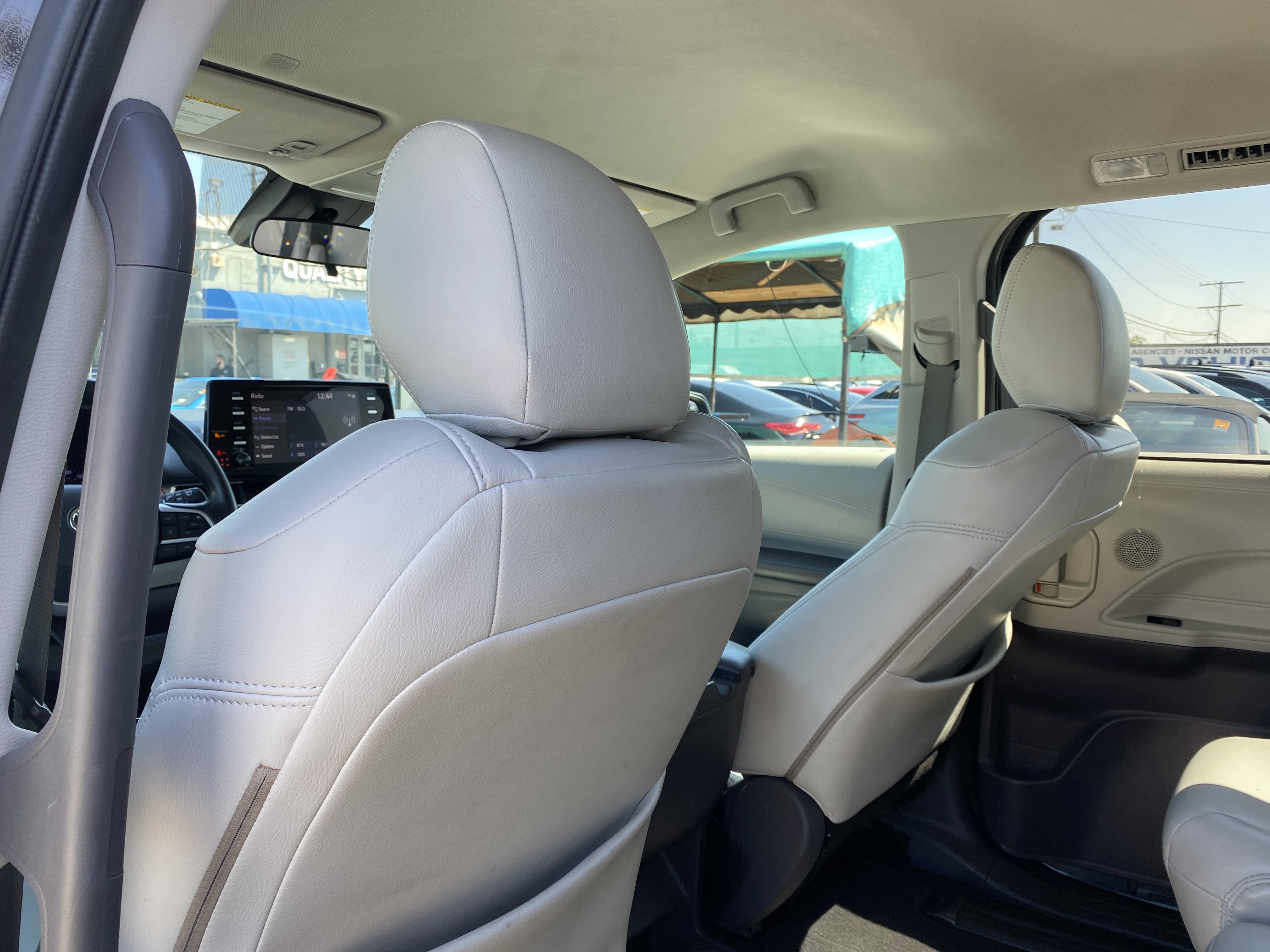 Used 2021 Toyota Sienna LE FWD image 21