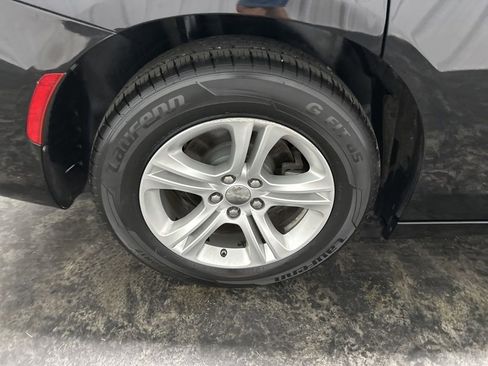 Used 2023 Dodge Charger SXT RWD image 5