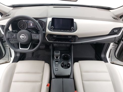 Used 2023 Nissan Rogue SV w/ SV Premium B Package FWD image 11