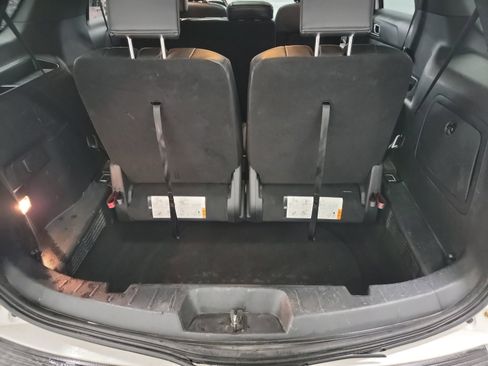 Used 2018 Ford Explorer XLT w/ Equipment Group 202A image 26