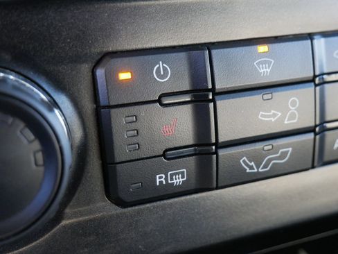 Used 2016 Ford F150 XLT w/ Equipment Group 302A Luxury AWD/4WD image 26