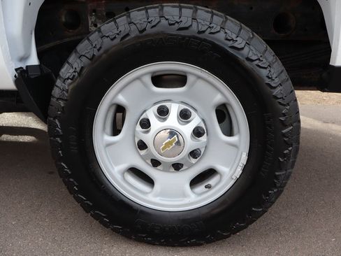 Used 2016 Chevrolet Silverado 2500 W/T image 40