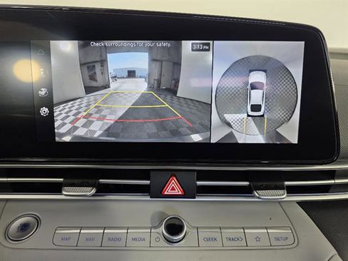 Used 2024 Hyundai Elantra Limited FWD image 33