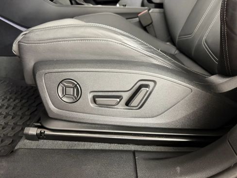 Used 2024 Audi Q3 2.0T Premium Plus w/ Premium Plus Package AWD/4WD image 14