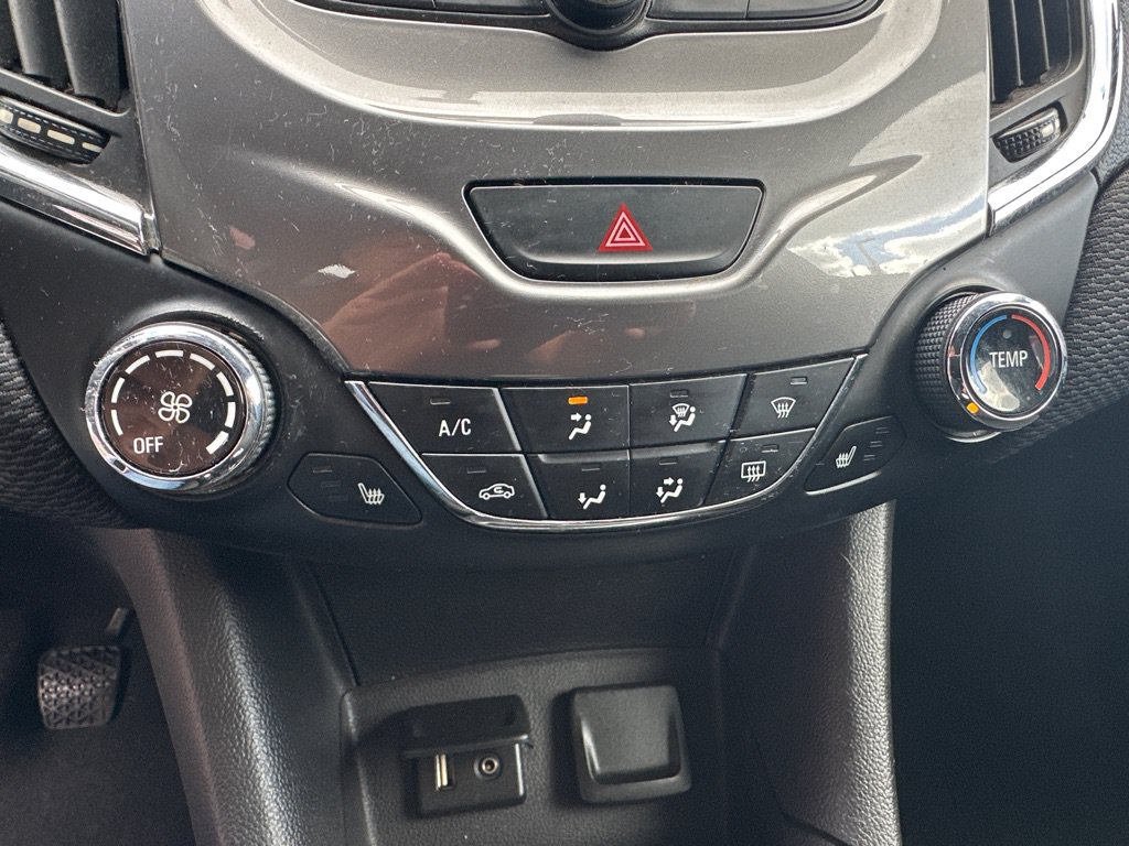 Used 2017 Chevrolet Cruze LT w/ RS Package FWD image 21