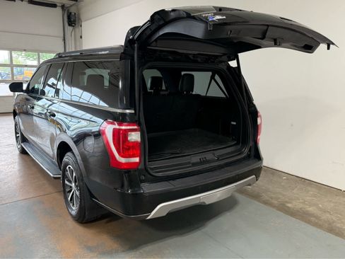 Used 2018 Ford Expedition Max XLT w/ Equipment Group 202A AWD/4WD image 4