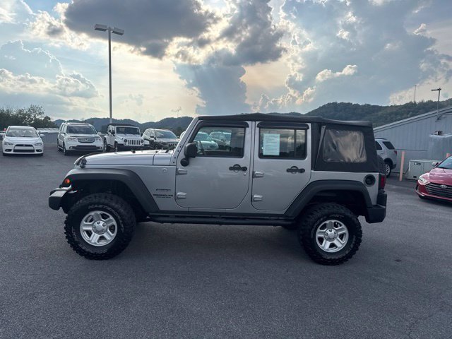 Used 2013 Jeep Wrangler Unlimited Sport w/ Connectivity Group AWD/4WD image 5
