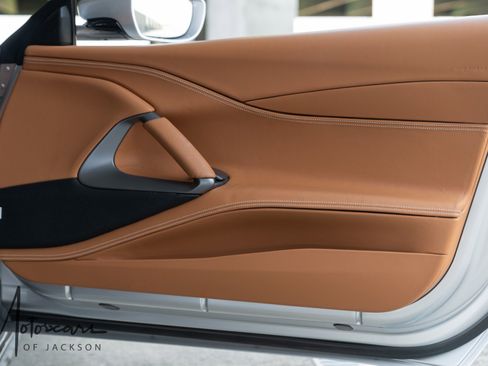 Used 2022 Ferrari 812 GTS image 37