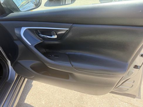 Used 2016 Nissan Altima 2.5 S w/ Power Driver Seat Package FWD image 11
