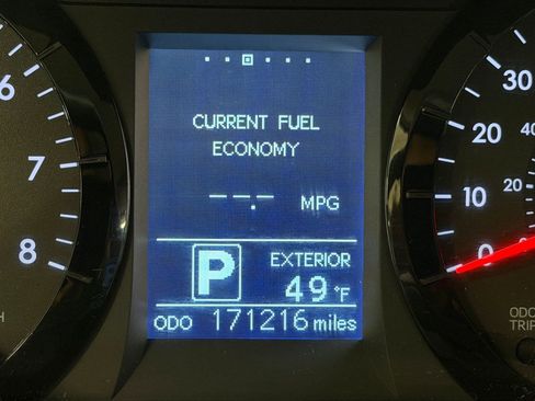 Used 2015 Toyota Sienna LE FWD image 19