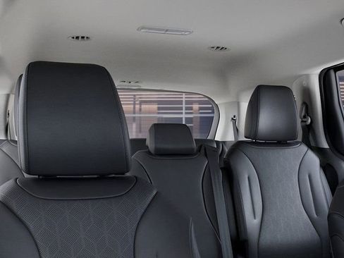New 2026 Kia Carnival FWD image 27