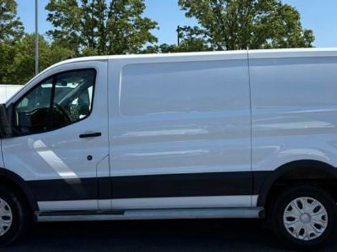 Used 2024 Ford Transit 250 Low Roof w/ Exterior Upgrade Package RWD image 2