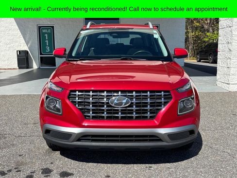 Used 2023 Hyundai Venue SEL image 22