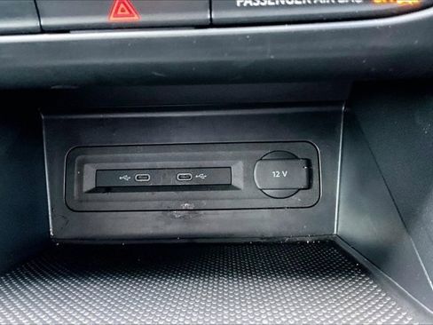 Used 2022 Volkswagen Atlas SE image 16