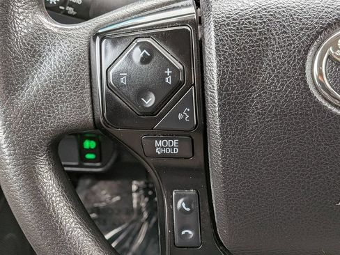 Used 2022 Toyota Tacoma SR AWD/4WD image 14