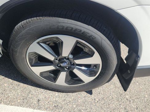 Used 2018 Subaru Forester 2.5i w/ Alloy Wheel Package AWD/4WD image 6