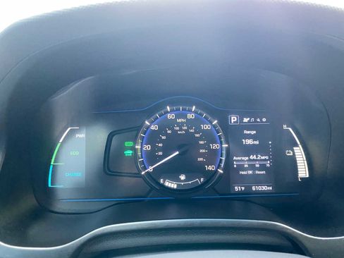 Used 2018 Hyundai Ioniq Blue image 17