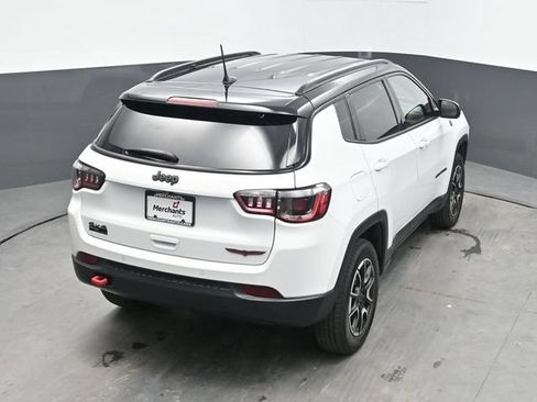 Used 2025 Jeep Compass Trailhawk AWD/4WD image 30