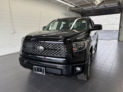 Certified 2019 Toyota Tundra Platinum AWD/4WD image 3