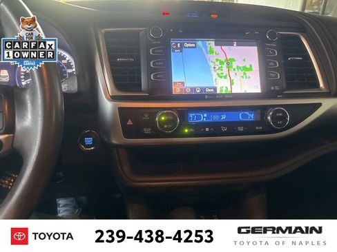 Used 2018 Toyota Highlander XLE image 19