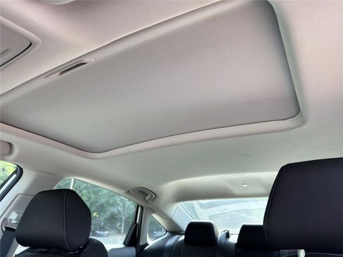 Used 2025 Honda Accord SE image 11