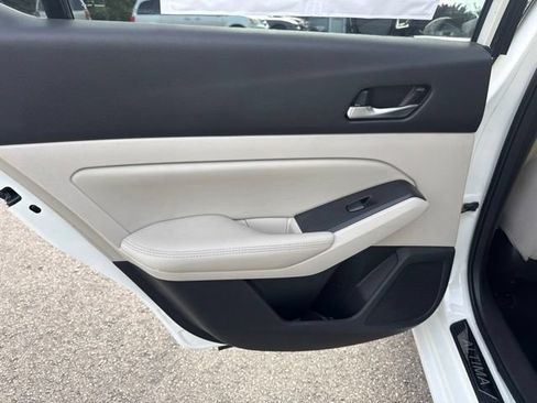 Used 2019 Nissan Altima 2.5 SV FWD image 35