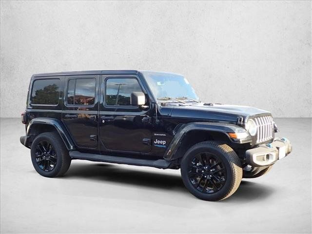 Used 2022 Jeep Wrangler Unlimited Sahara w/ Cold Weather Group AWD/4WD image 5