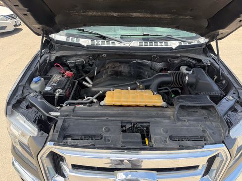 Used 2015 Ford F150 XLT AWD/4WD image 22
