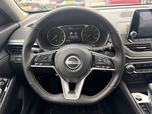 Used 2025 Nissan Altima 2.5 SR AWD/4WD image 22