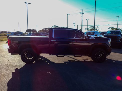 Used 2020 GMC Sierra 2500 Denali w/ Denali Ultimate Package image 10