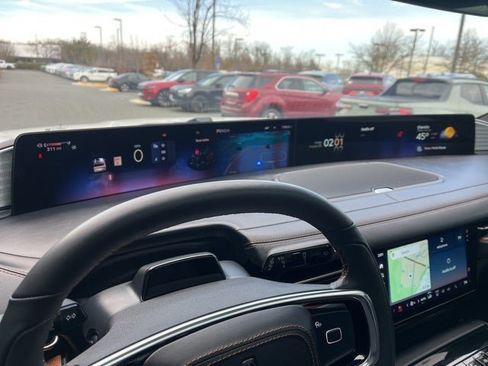 Used 2025 Lincoln Navigator L Black Label image 34