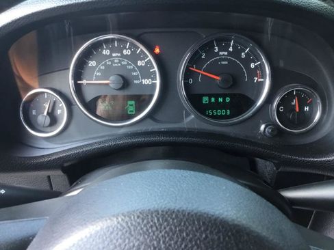 Used 2014 Jeep Wrangler Unlimited Sahara w/ Connectivity Group AWD/4WD image 26