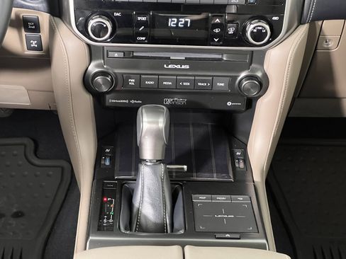 Used 2022 Lexus GX 460 Luxury w/ Sport Design Package image 23