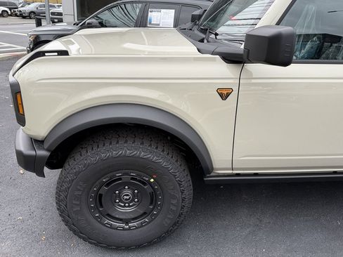 New 2025 Ford Bronco Badlands w/ Sasquatch Package image 8