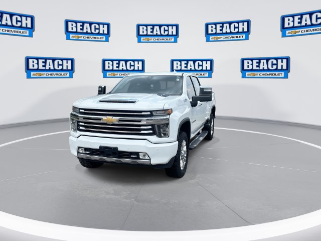 Used 2020 Chevrolet Silverado 2500 High Country w/ Technology Package AWD/4WD image 3