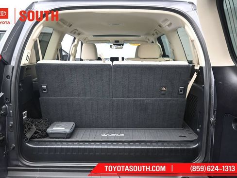 Used 2022 Lexus GX 460 Premium AWD/4WD image 32