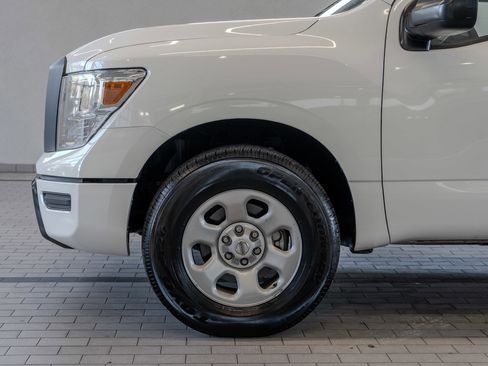 Used 2022 Nissan Titan S w/ S Utility Package image 4
