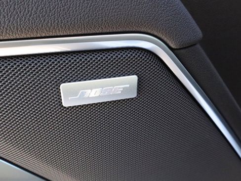 New 2026 GMC Sierra 1500 SLT image 19