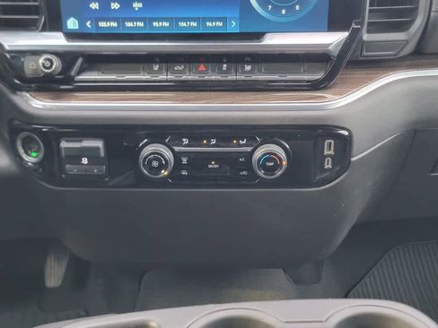 Certified 2024 Chevrolet Silverado 2500 LT image 17