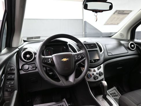 Used 2016 Chevrolet Trax LT AWD/4WD image 19